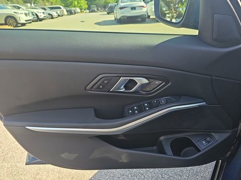Certified 2025 BMW 330i Sedan w/ Premium Package RWD image 29