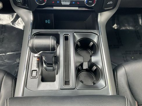 Used 2022 Ford F150 Lariat w/ Max Trailer Tow Package image 18