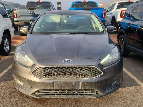 Used 2017 Ford Focus SEL image 2