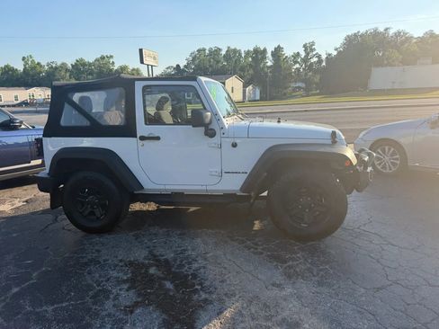 Used 2015 Jeep Wrangler Sport w/ Trailer Tow Group AWD/4WD image 11