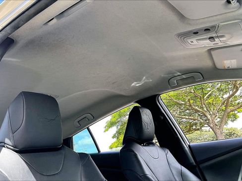Used 2018 Toyota Prius Prime Plus FWD image 17