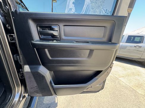 Used 2018 RAM 2500 Tradesman w/ Chrome Appearance Group AWD/4WD image 25