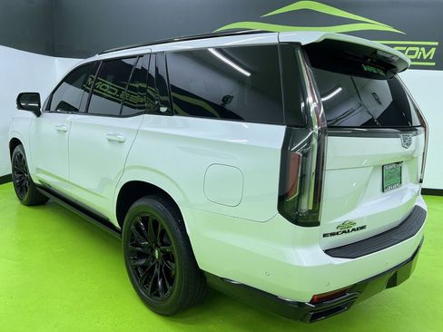 Used 2022 Cadillac Escalade Sport w/ Touring Package AWD/4WD image 7