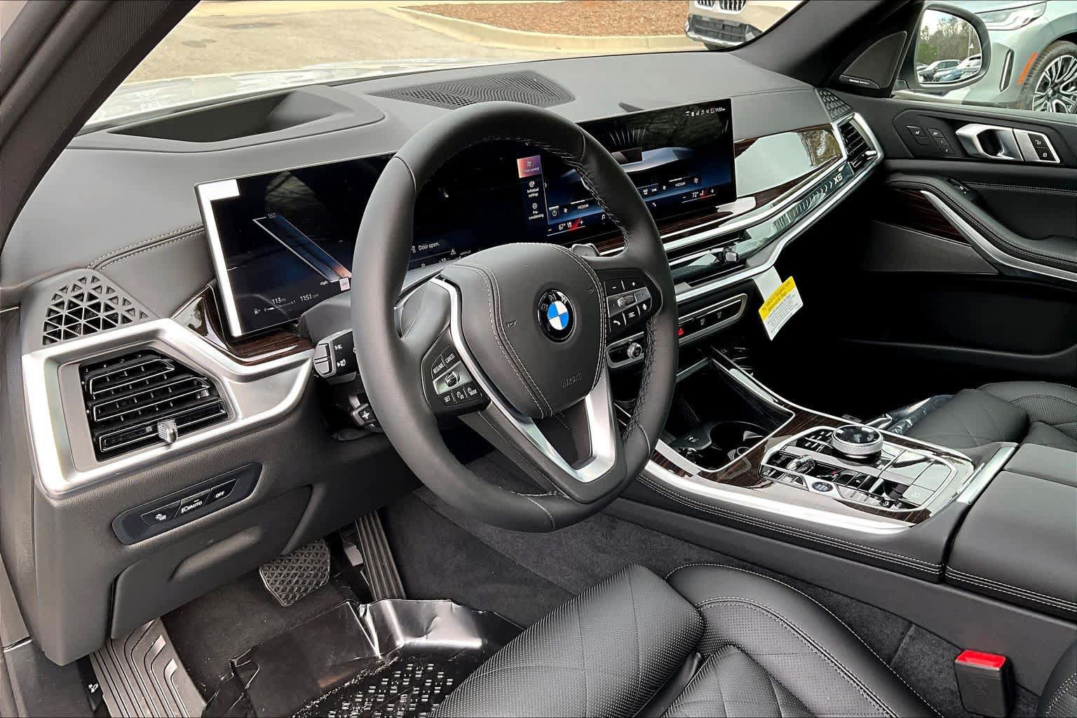 Used 2026 BMW X5 xDrive40i w/ M Sport Package AWD/4WD image 9