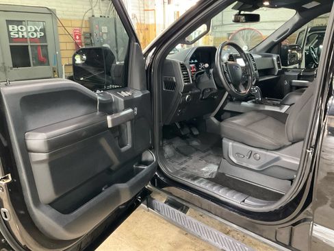 Used 2020 Ford F150 XLT w/ Equipment Group 302A Luxury AWD/4WD image 31