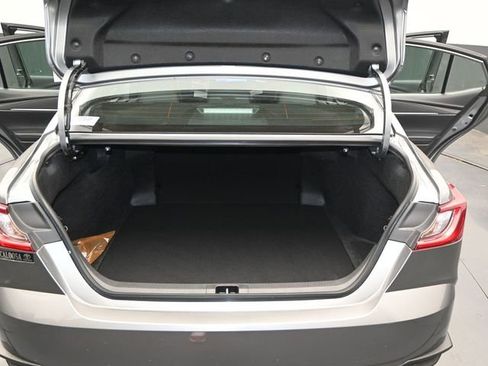 Used 2025 Toyota Camry SE w/ Multimedia Upgrade Package image 13