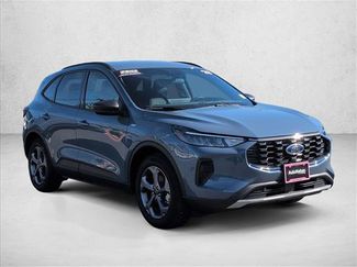 Used 2025 Ford Escape ST-Line w/ Equipment Group 301A video 3