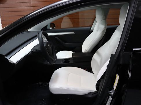 Used 2023 Tesla Model 3 Standard Range image 60