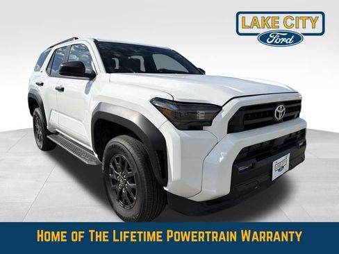 Used 2025 Toyota 4Runner SR5 AWD/4WD image 8