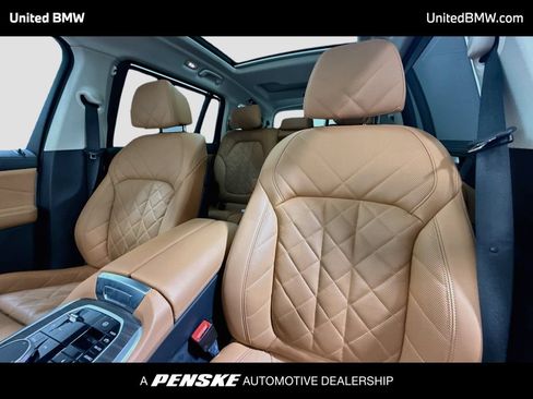 Used 2025 BMW X7 xDrive40i w/ Premium Package AWD/4WD image 12