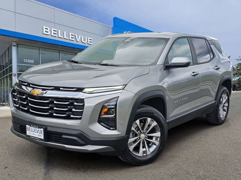 Used 2025 Chevrolet Equinox LT AWD/4WD image 1
