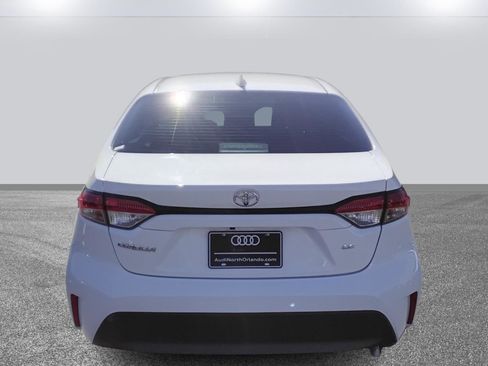 Used 2023 Toyota Corolla LE image 5