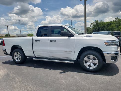 New 2026 RAM 1500 Big Horn AWD/4WD image 5
