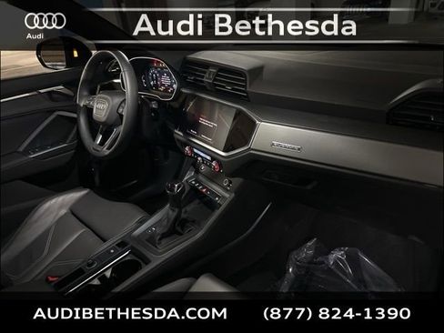 Certified 2025 Audi Q3 2.0T Premium w/ Convenience Package image 11