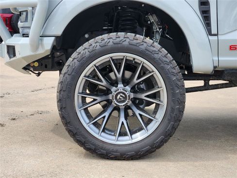 New 2025 Ford F250 Lariat w/ Lariat Ultimate Package image 7