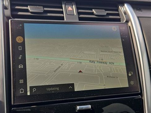 Certified 2025 Land Rover Discovery Dynamic SE AWD/4WD image 17