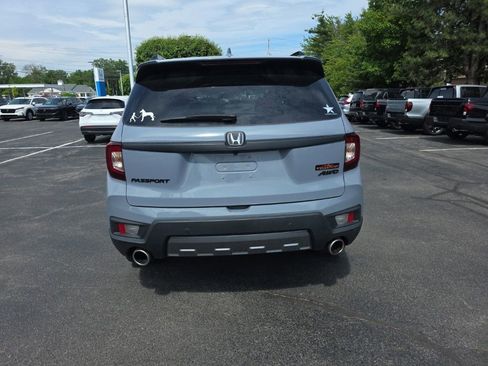 Used 2023 Honda Passport TrailSport image 6