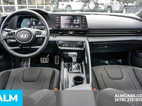 Used 2025 Hyundai Elantra Sport FWD image 25