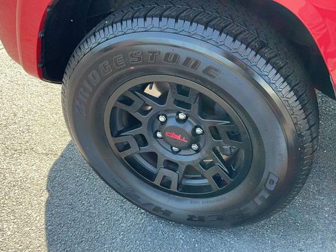 Certified 2024 Toyota 4Runner TRD Off-Road Premium w/ Off Road Premium Plus Package AWD/4WD image 13