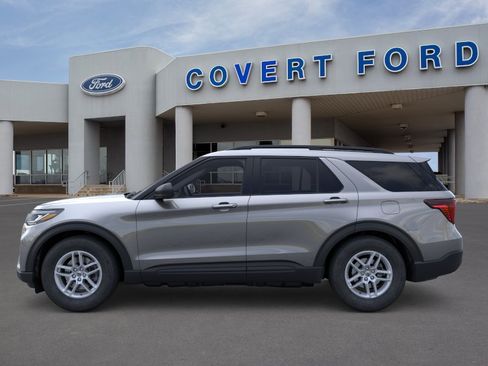 New 2026 Ford Explorer Active RWD image 3