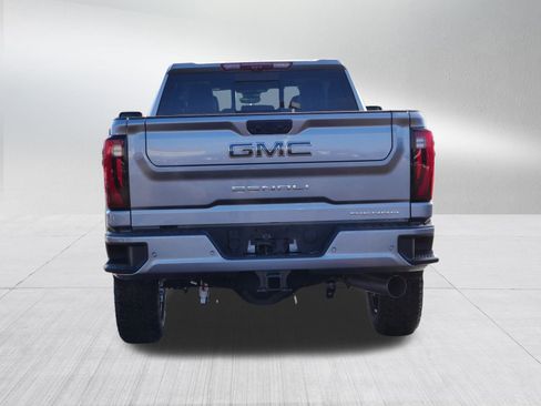 New 2026 GMC Sierra 3500 Denali Ultimate w/ LPO, Black Badging Package image 4