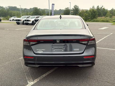 Used 2023 Honda Accord Touring image 7