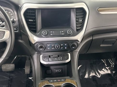 Used 2023 GMC Acadia SLE FWD image 19