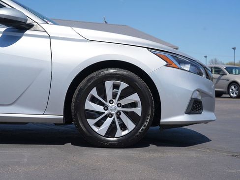 Used 2021 Nissan Altima 2.5 S FWD image 11