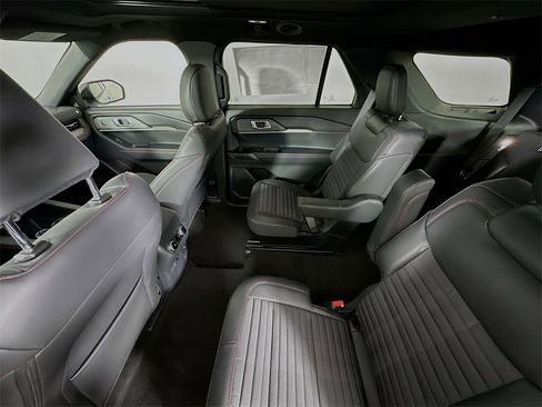 New 2026 Ford Explorer ST-Line w/ ST-Line Street Pack image 23