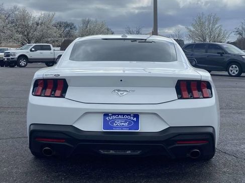 Used 2024 Ford Mustang Coupe image 3