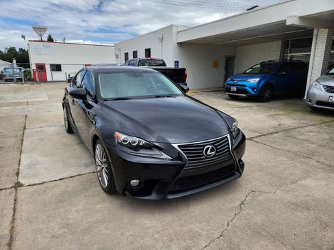 Used 2014 Lexus IS 250 w/ Navigation Package RWD image 8