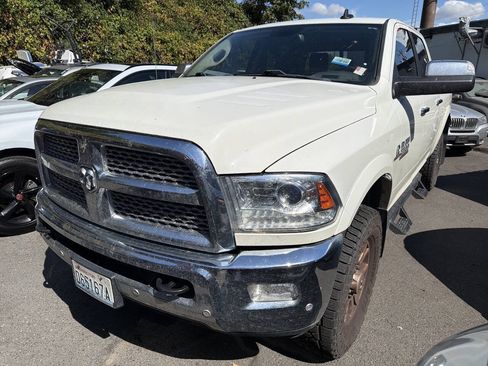 Used 2018 RAM 2500 Laramie w/ Convenience Group AWD/4WD image 1