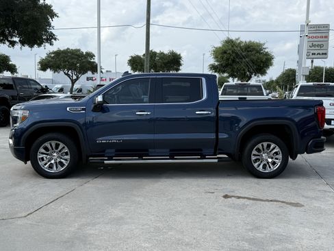 Used 2021 GMC Sierra 1500 Denali w/ Driver Alert Package II AWD/4WD image 7