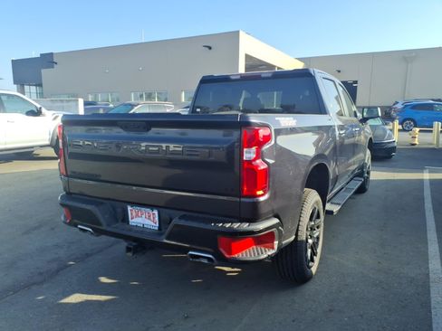 Used 2023 Chevrolet Silverado 1500 LT Trail Boss w/ LPO, Dark Essentials Package AWD/4WD image 5