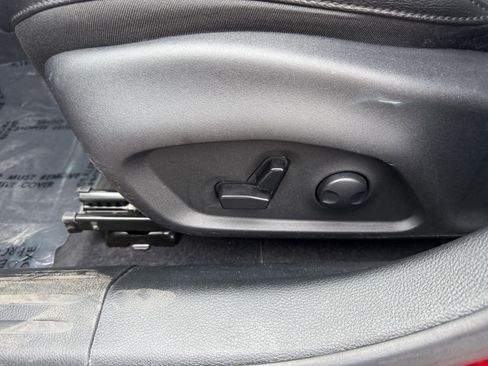 Used 2025 Jeep Compass Limited image 22