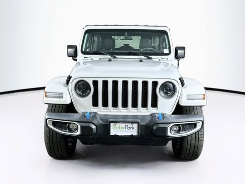 Used 2023 Jeep Wrangler Unlimited Sahara w/ Cold Weather Group AWD/4WD image 2