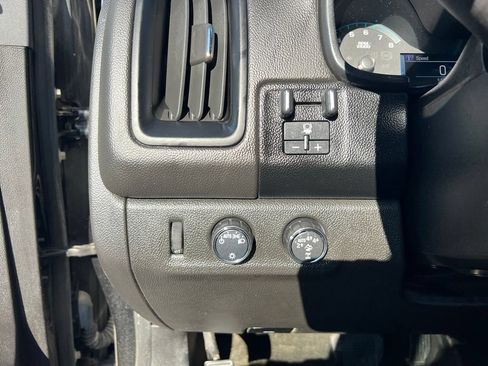 Used 2018 Chevrolet Colorado ZR2 AWD/4WD image 40