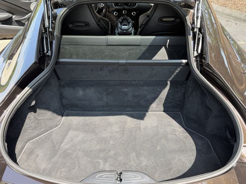 Used 2020 Aston Martin V8 Vantage Coupe RWD image 34