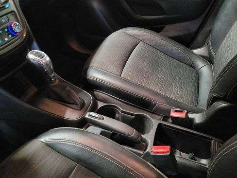Used 2016 Buick Encore Convenience FWD image 26