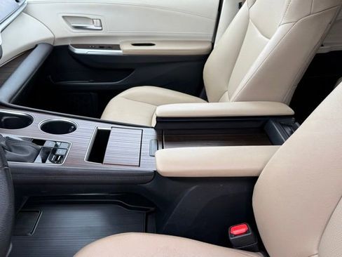 Used 2023 Toyota Sienna XLE w/ XLE Plus Package image 22