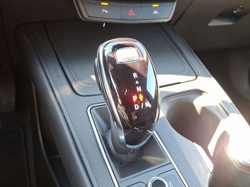 Certified 2025 Cadillac XT4 Premium Luxury image 13