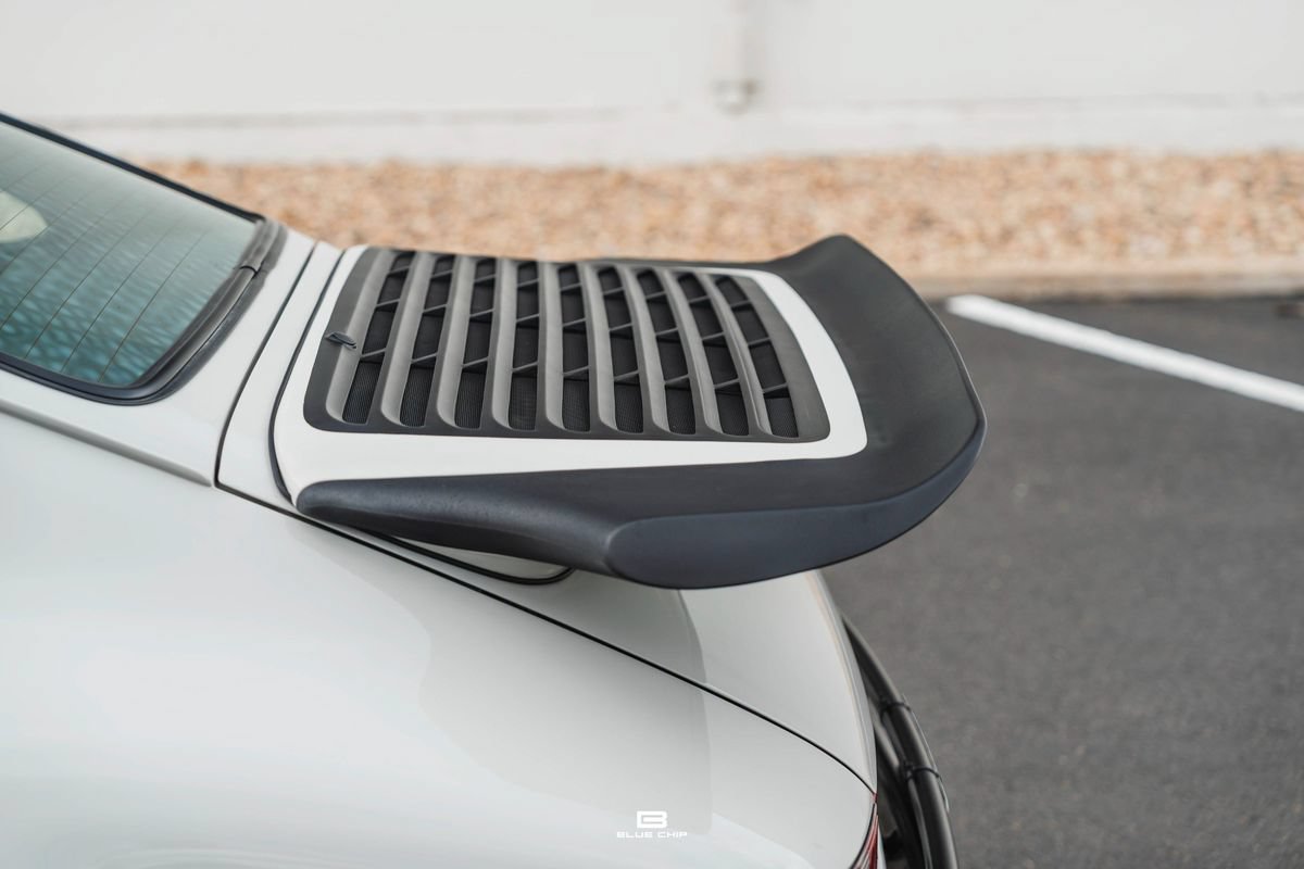 Used 1989 Porsche 911 Carrera RWD image 11