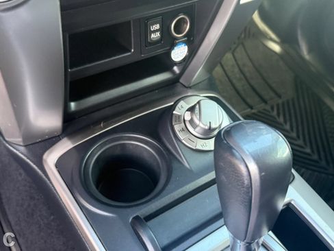 Used 2019 Toyota 4Runner SR5 AWD/4WD image 25