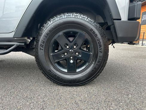Used 2016 Jeep Wrangler Unlimited Sport w/ Quick Order Package 24S AWD/4WD image 19