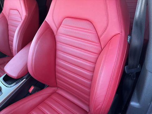 Used 2024 Alfa Romeo Stelvio Veloce image 30