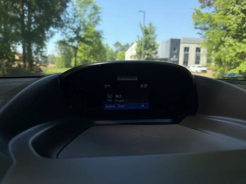 Used 2017 Ford Escape SE FWD image 18