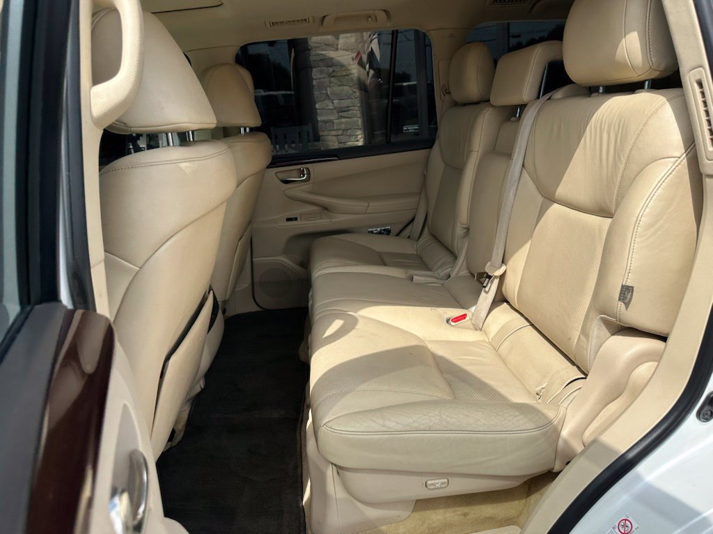 Used 2013 Lexus LX 570 4WD image 43