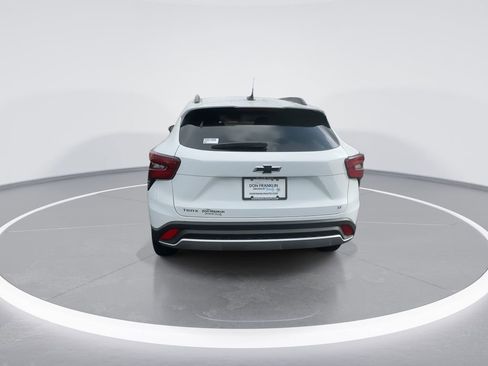 New 2026 Chevrolet Trax LT w/ Driver Confidence Package image 7
