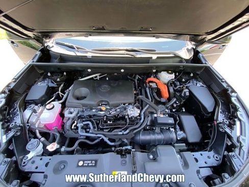 Used 2025 Toyota RAV4 LE AWD/4WD image 41