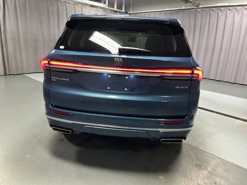 Used 2025 Buick Enclave Avenir w/ Super Cruise Package image 6